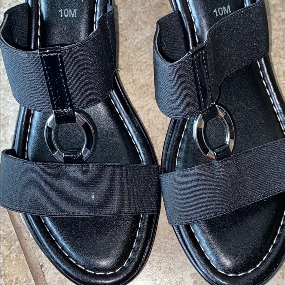 Sandals - Picture 4 of 6